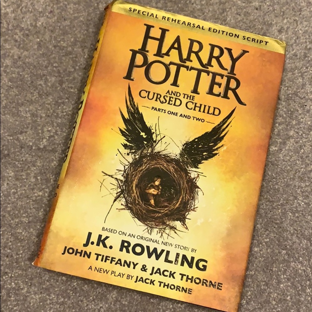 🦄3/$30 Harry Potter and the Cursed Child Book